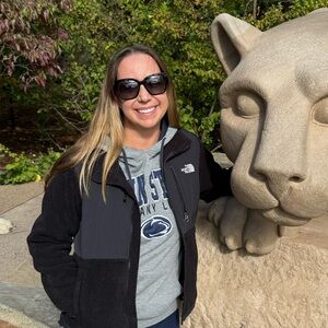 Meet your Posher, Caitlin